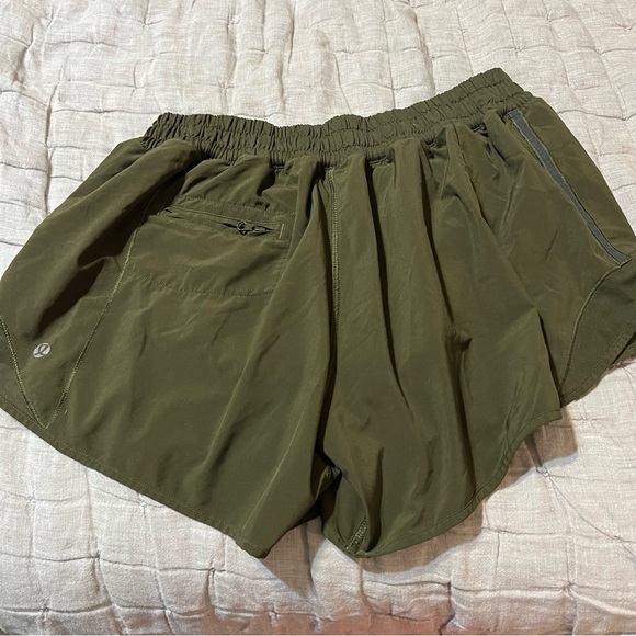 Lululemon Shorts pre-owned size 8 - Picture 2 of 8